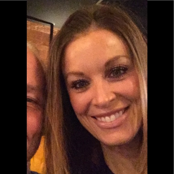 Meet your Posher, Kelly - Picture 1 of 2